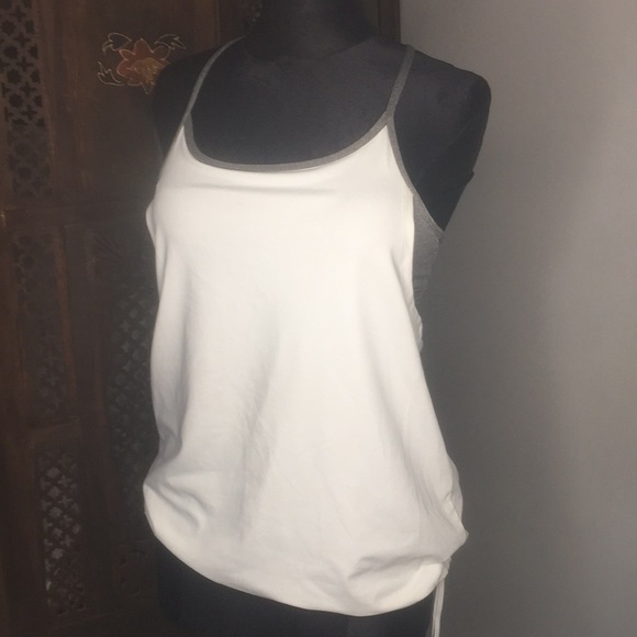 Fabletics Cashel Built-In Bra Swing Tank - Picture 5 of 8